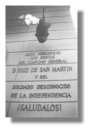Llama Votiva en Recuerdo del Gral. San Martín
